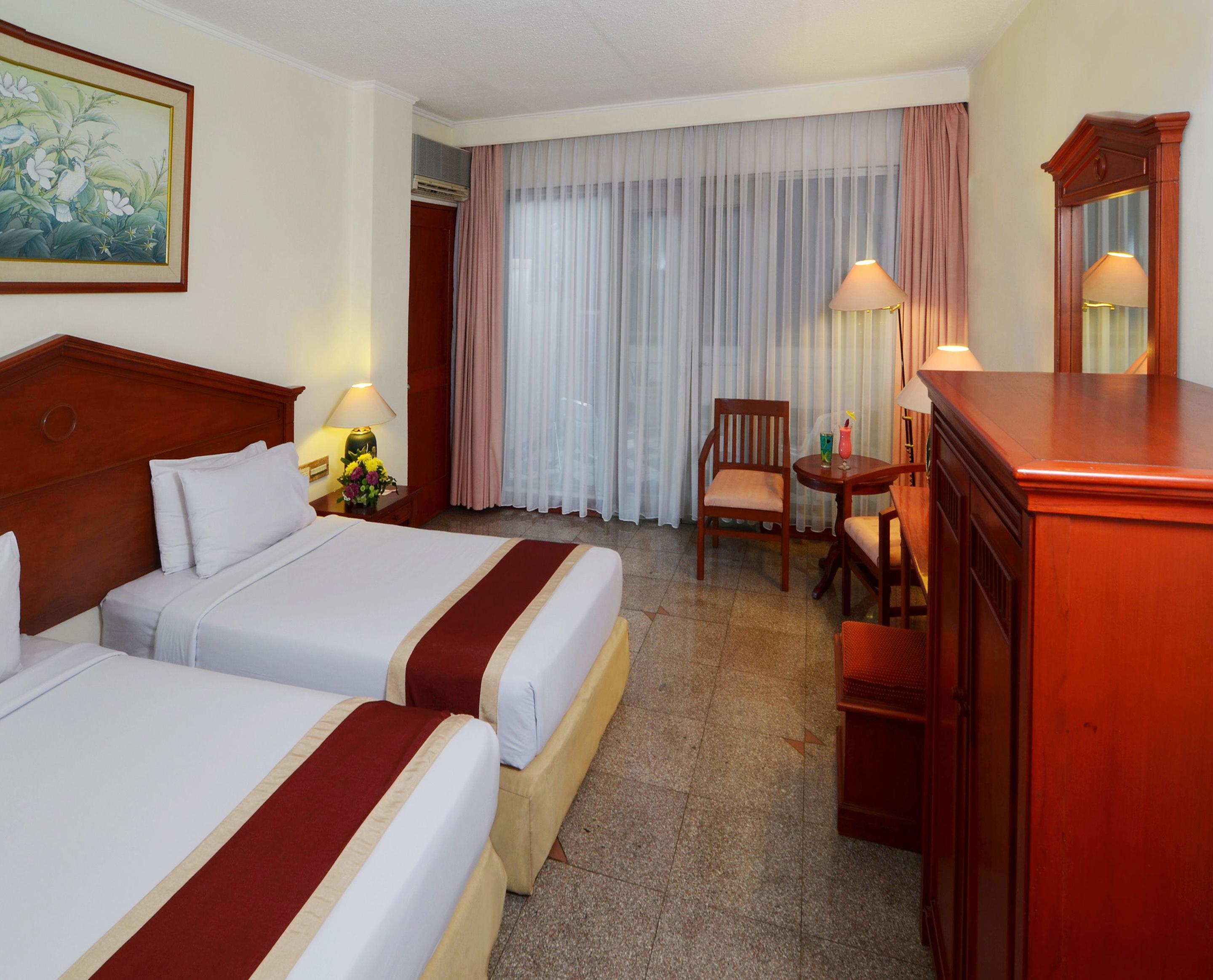 The Jayakarta Suites Бандунг Ресторан фото