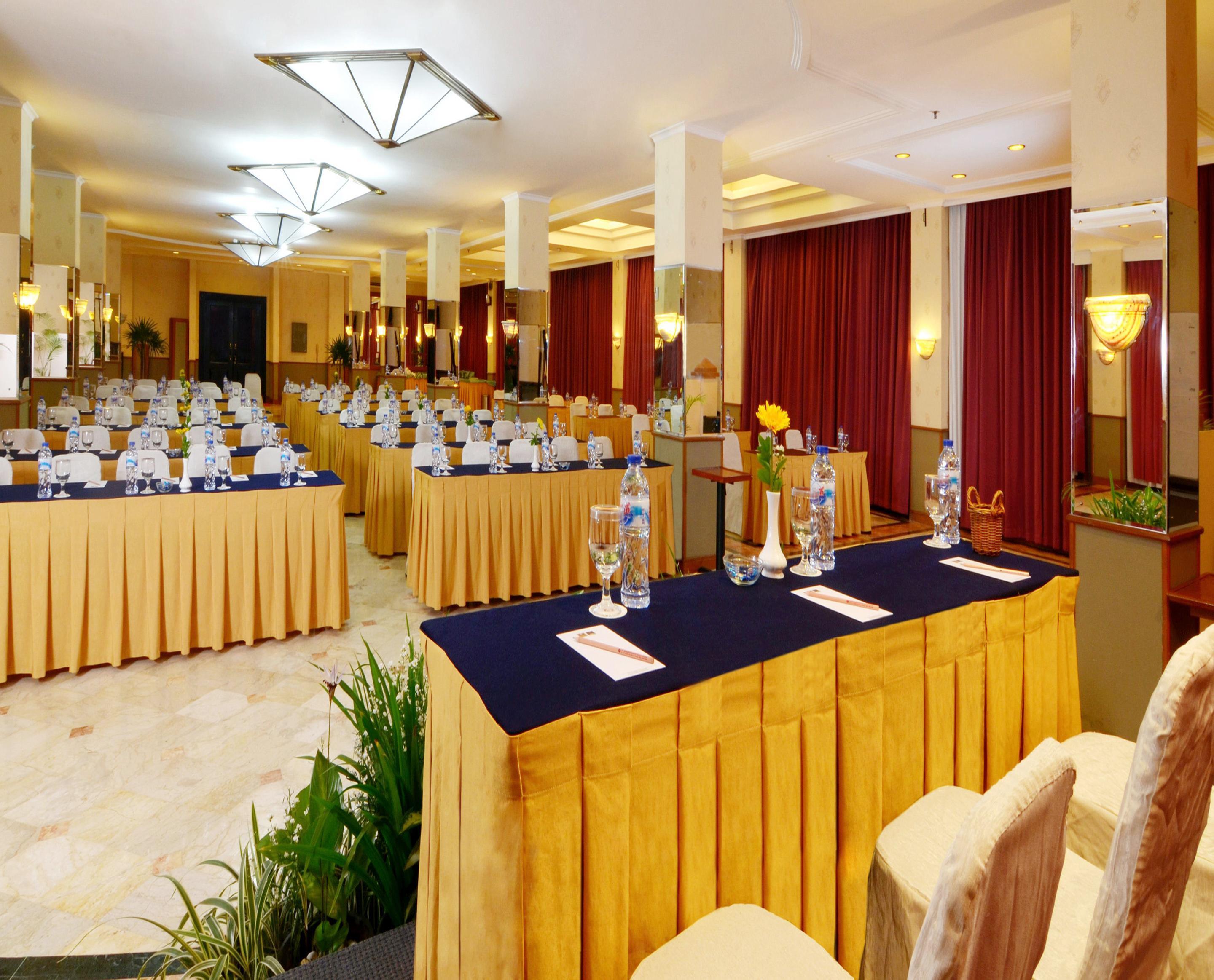 The Jayakarta Suites Бандунг Экстерьер фото