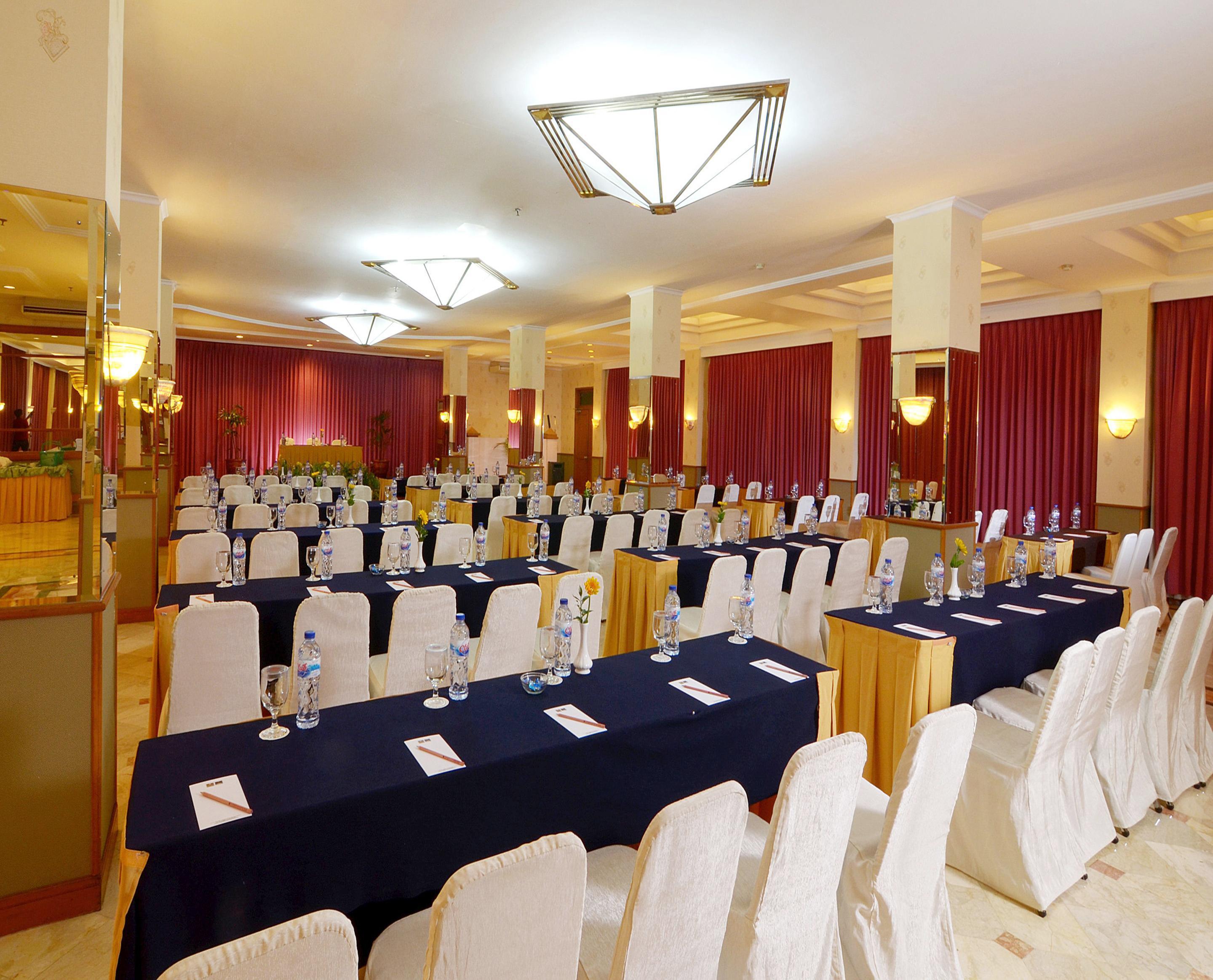 The Jayakarta Suites Бандунг Экстерьер фото