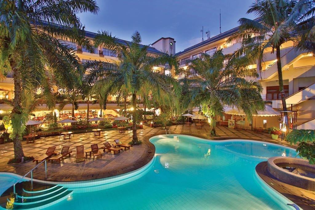 The Jayakarta Suites Бандунг Экстерьер фото
