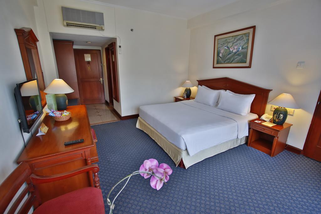 The Jayakarta Suites Бандунг Номер фото