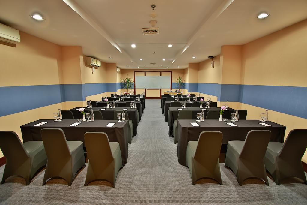 The Jayakarta Suites Бандунг Экстерьер фото