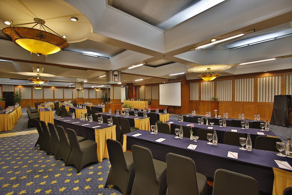 The Jayakarta Suites Бандунг Экстерьер фото