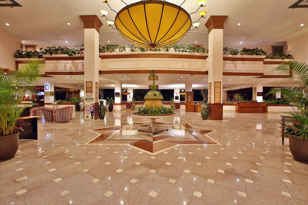 The Jayakarta Suites Бандунг Экстерьер фото