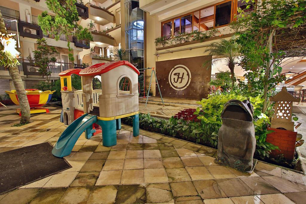 The Jayakarta Suites Бандунг Экстерьер фото